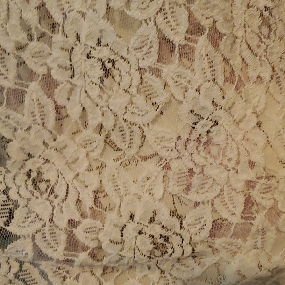 Long sleeve lace top - Picture 5 of 7